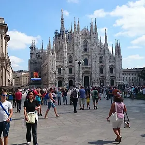 Flat In Duomo Mediolan